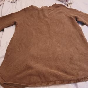 Reitmans rounded hem sweater, size L